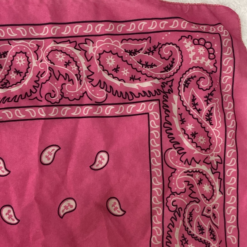Pink and white paisley kerchief / bandana - Picture 4 of 17